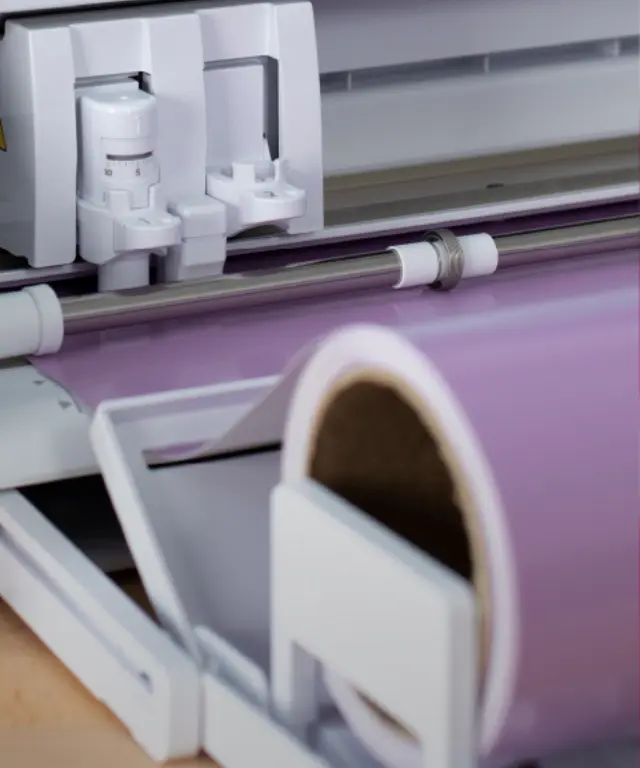 Cameo 4 pro roll feeder 480x668