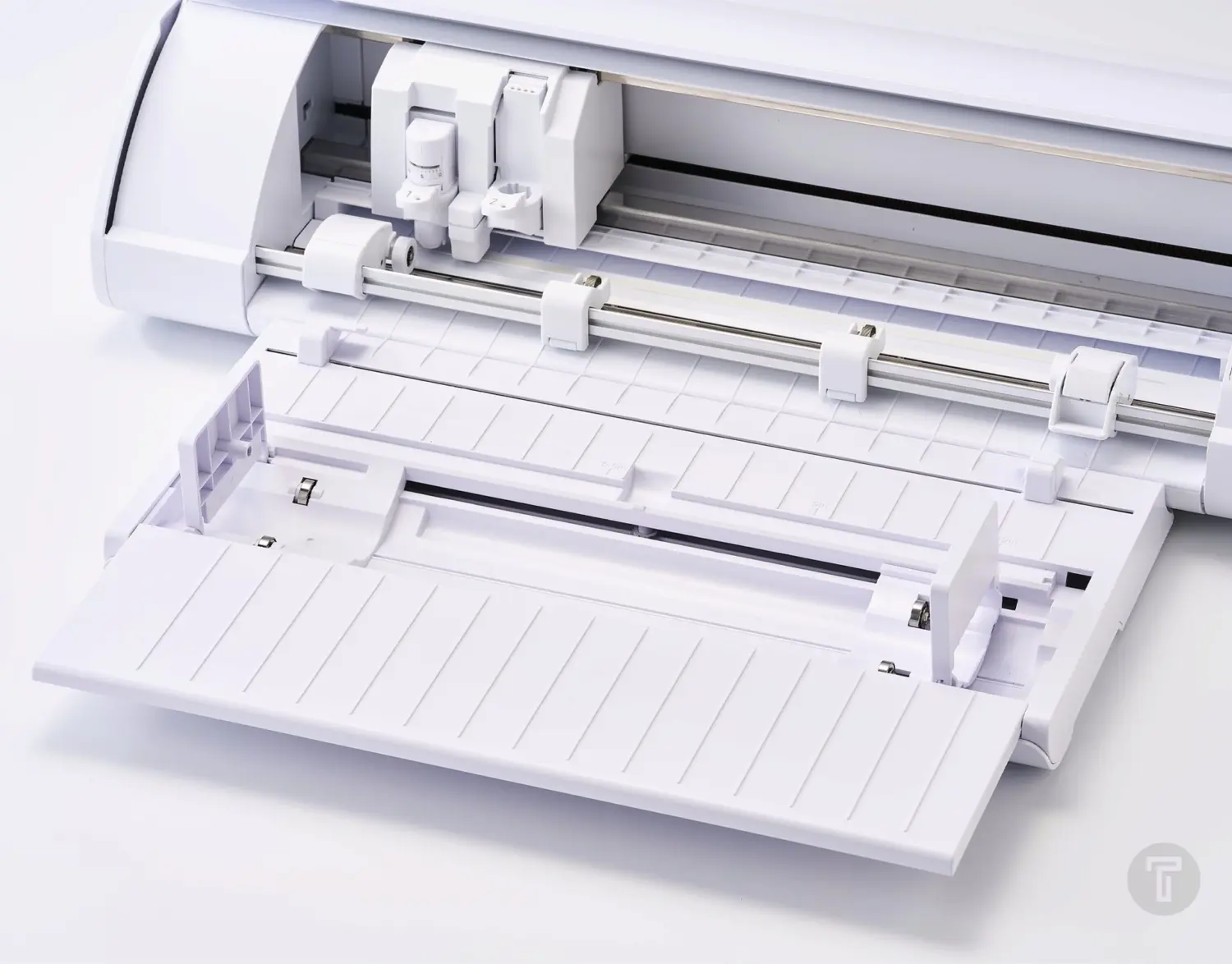 Silhouette cameo 5 a roll feeder wit detail 2